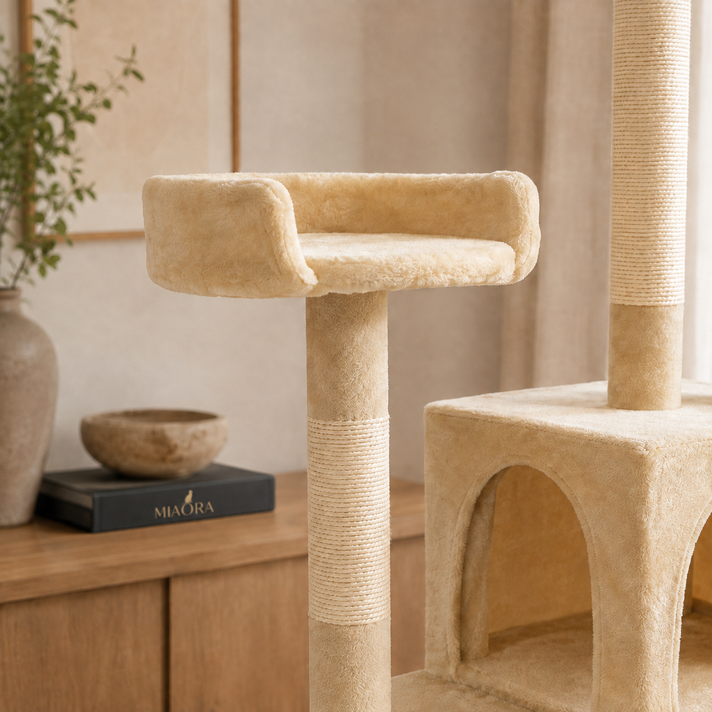 Arbre à chat design multi-niveaux | Signature